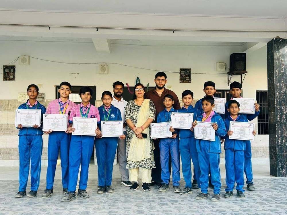 Students receiving academic certificates